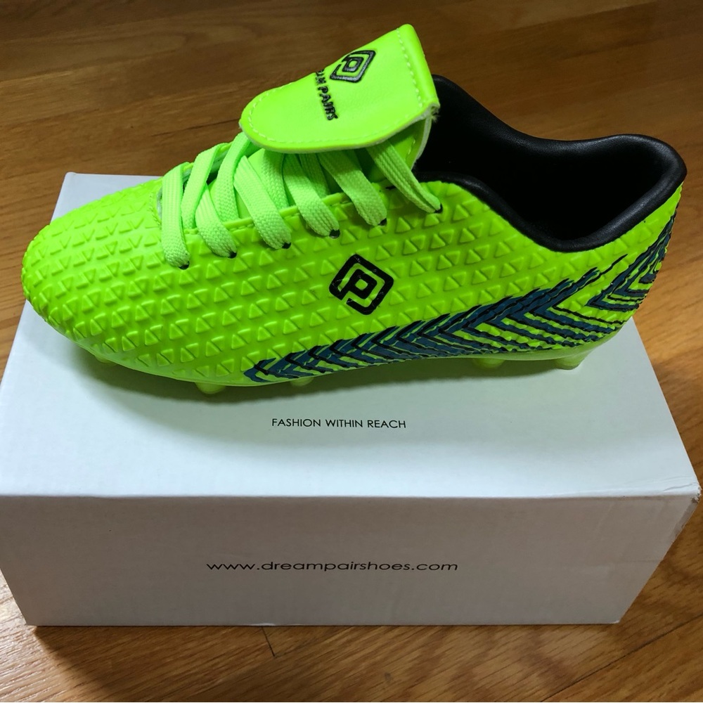 Brand New! Kids Soccer Cleats ⚽️